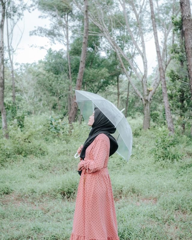 Dress Aisyah motif polka warna coral